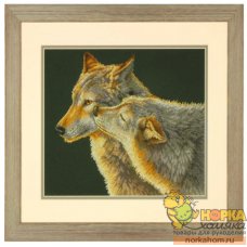 Wolf Kiss